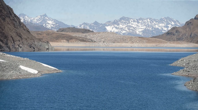 Cómo funciona la gestión del agua en Chile y por qué se dice que el Gobierno pretende "usurparla"