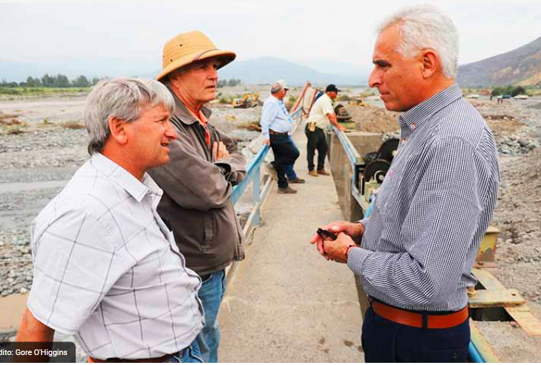 Gobernador regional compromete apoyo para reparar bocatoma del Cachapoal que tiene cerca de 28 mil hectáreas sin riego